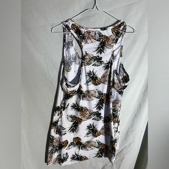 Pineapple Print Tank Top - Picture 3 of 4